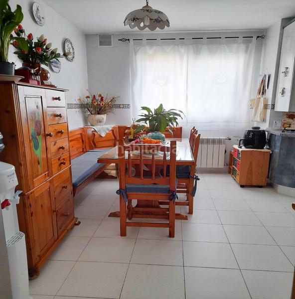 Foto c40db2d2-d5cf-42ae-99c0-fafff9650c5f. Casa aparellada amb xemeneia calefacció aparcament a Batres
