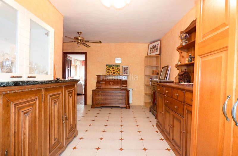 Foto 34842d42-827a-4518-8e02-95487f1b7366. Casa aparellada amb xemeneia aparcament a Villa del Prado