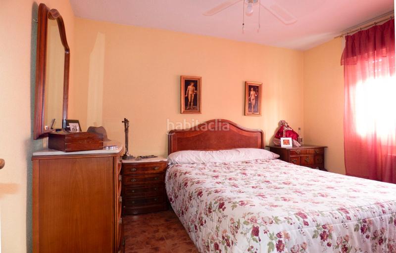 Foto 6d374150-2c77-4970-826b-04073876ad0f. Casa aparellada amb xemeneia aparcament a Villa del Prado