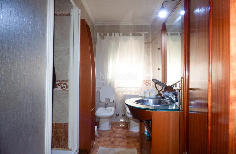 Foto 8cb89ccf-d538-4bf0-b68a-358de8a5e73b. Casa aparellada amb xemeneia aparcament a Villa del Prado