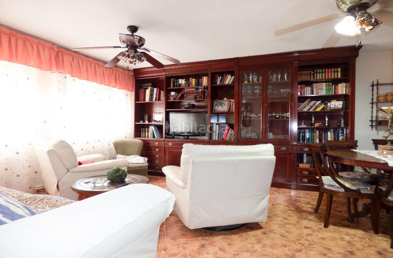 Foto b457f135-b606-4601-83f5-1b3654c90f6d. Casa aparellada amb xemeneia aparcament a Villa del Prado