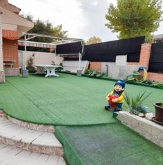 Casa aparellada en Batres. **casa pareada en venta en batres - tu refugio ideal**