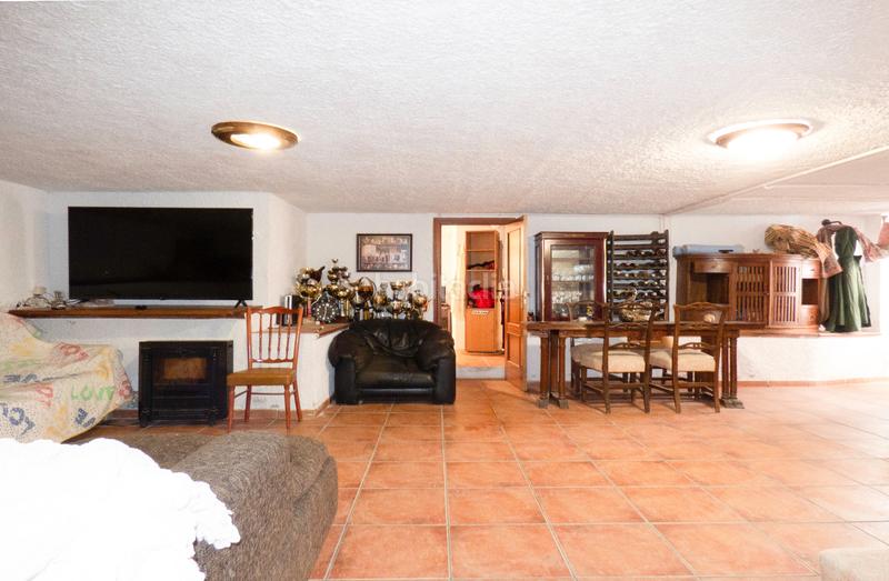 Foto e804499a-2d73-4744-a6a4-66726ff8b84a. Chalet mit kamin heizung parking in Villa del Prado