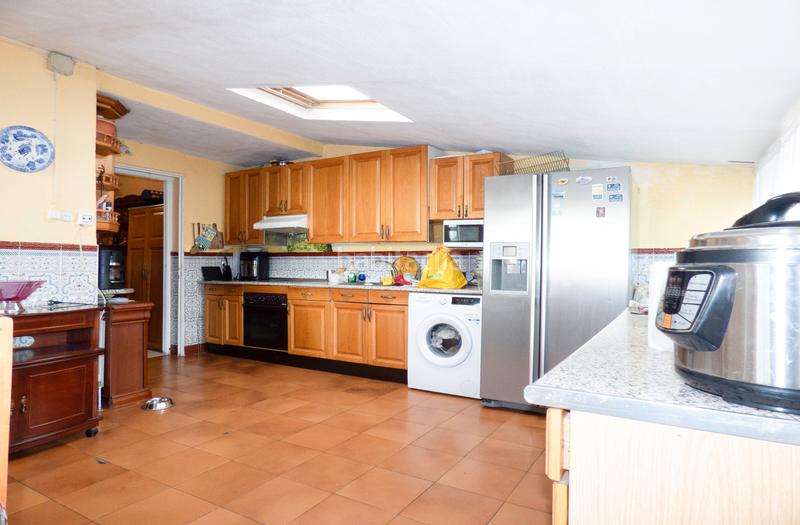 Foto f88acb9d-88ce-4c92-9f8e-5b29c7289f40. Chalet mit kamin heizung parking in Villa del Prado