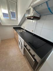 Alquiler Piso en Nuevo Aranjuez-Ciudad de las Artes. Vivienda amueblada en la zona centro con garaje y trastero