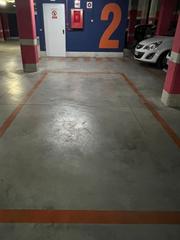 Aparcament cotxe a Foso-Moreras. Plaza de garaje en la zona de agfa