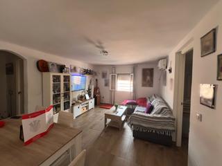 Pis  Calle de jardines. Vivienda en zona foso-moreras