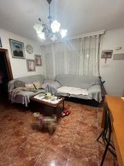 Pis  Calle de jardines. Vivienda en zona foso-moreras