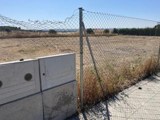 Terreny residencial a La Montaña - El Cortijo. Terreno en venta en pau de la montaña (aranjuez)
