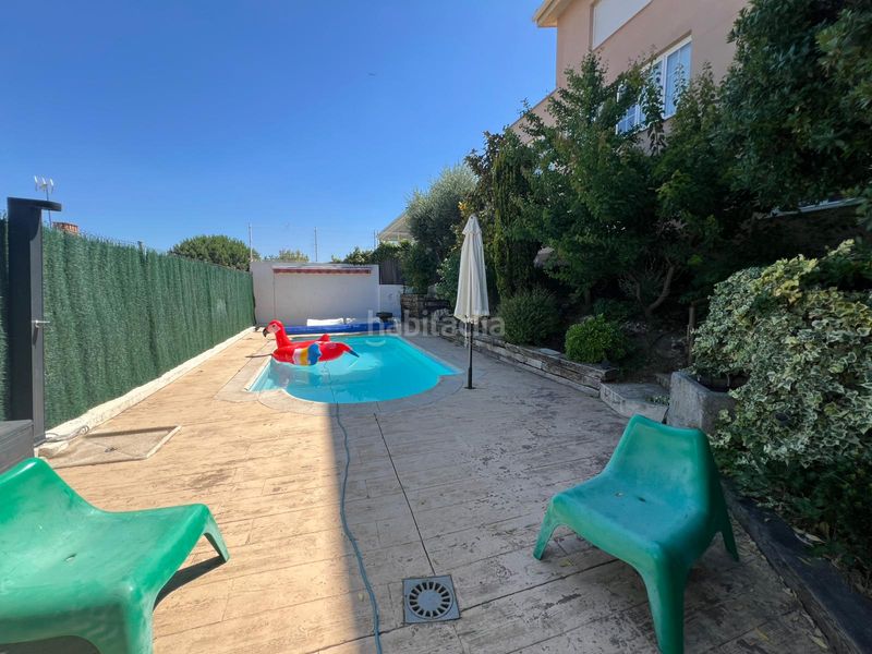 Foto 0453628c-6651-45a5-af82-1bb38f25c752. Xalet amb xemeneia calefacció aparcament piscina a Aranjuez