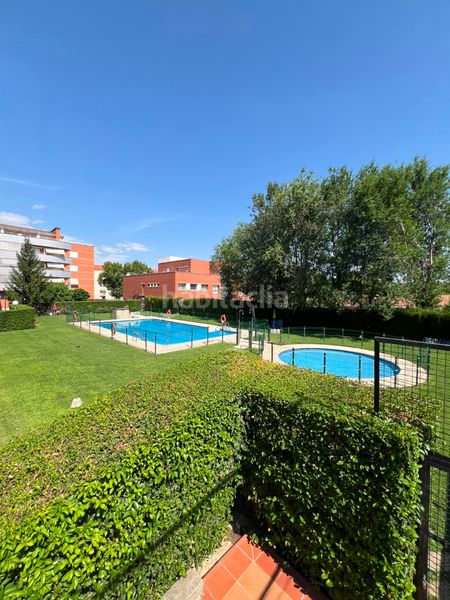 Foto d04186ed-5056-4601-94bb-d1708cbe436e. Pis amb calefacció piscina a Foso-Moreras Aranjuez