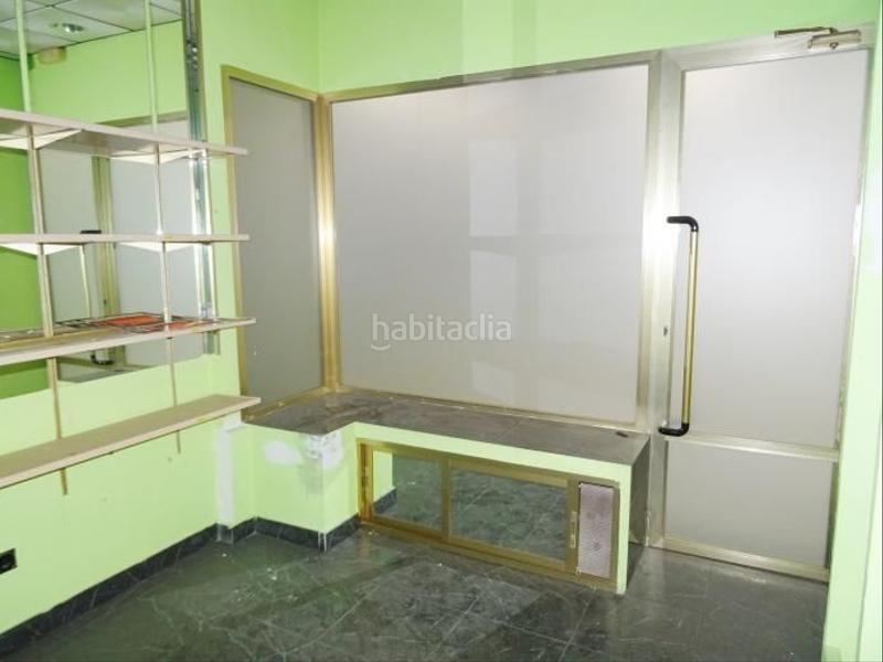 Foto 02850909-fbd2-4216-b61d-d89afa307f48. Local comercial impresionante local de 67m en primera planta del centro comercial avenida dos de mayo situado en inmejorable ubicación y con baño en Móstoles