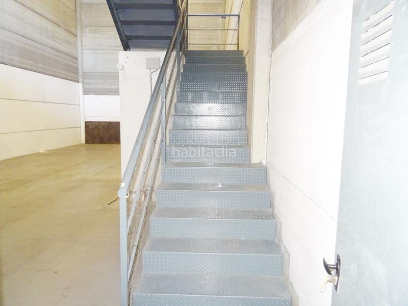 Foto cf28edfe-9e9d-487c-bebf-2e77efc1db54. Location bâtiment à usage industriel dans Las Castañeras - Bulevar Arroyomolinos