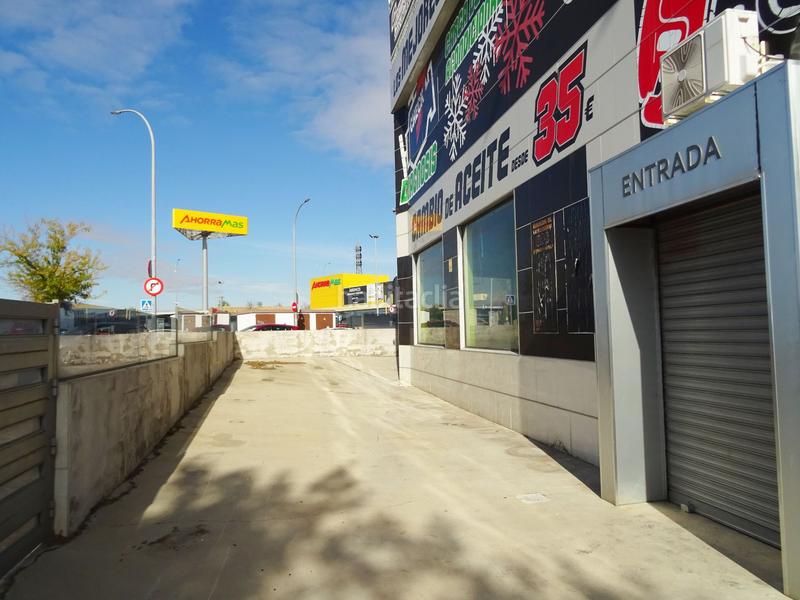 Foto b895bd6c-4231-43cc-a257-82a0fe69aae1. Miete fabrikhalle in Las Castañeras - Bulevar Arroyomolinos