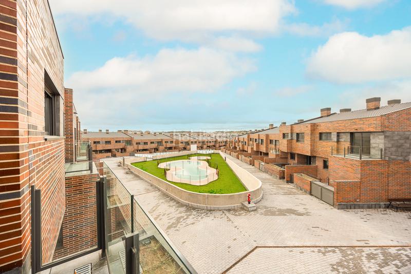 Foto 4b1107cf-c004-429b-819d-4d813dd18c7f. Chalet en calle francisco pizarro 18b las fuentes de Valenoso en Boadilla del Monte