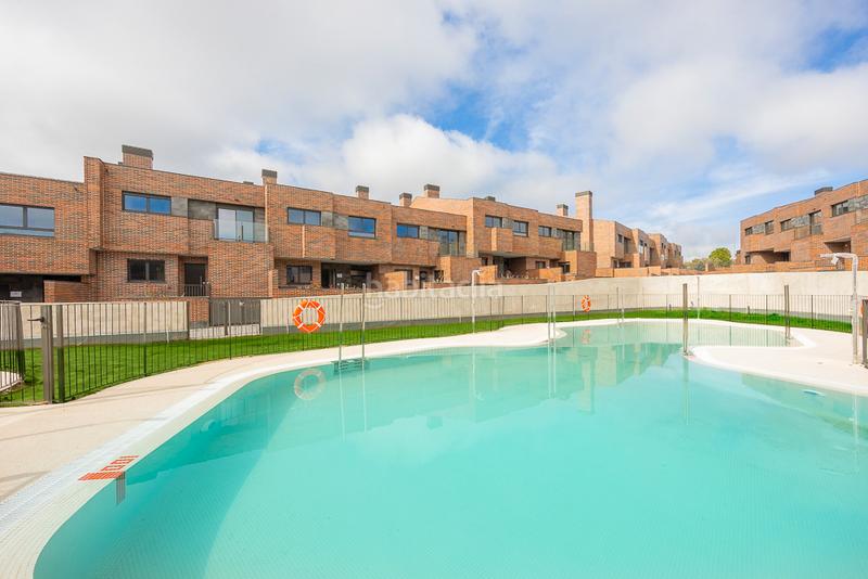 Foto cb60d1b5-1c98-4d1d-837d-a779e04a4530. Chalet en calle francisco pizarro 18b las fuentes de Valenoso en Boadilla del Monte