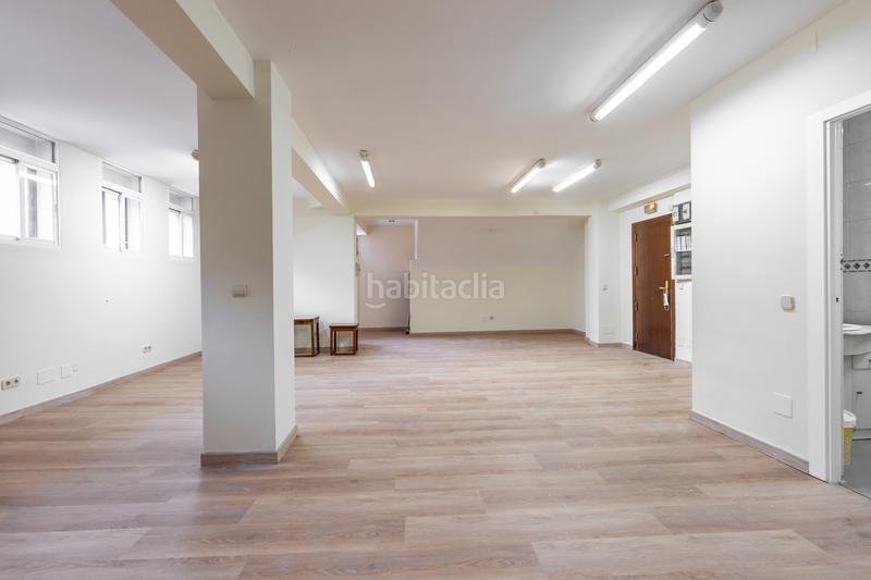 Foto dd2a74ee-2d2a-4421-b864-3e6a1cbef73a. Geschäftsraum in Palos de Moguer Madrid