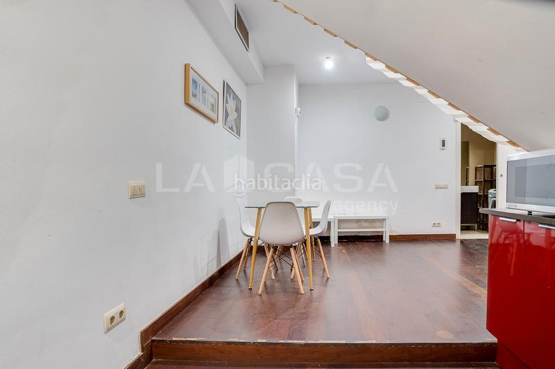 Foto a14c4ae6-f0df-4457-86af-f6a9e032d8e3. Piso os presentamos esta planta baja en unas de las zonas mas privilegiadas . en Barcelona