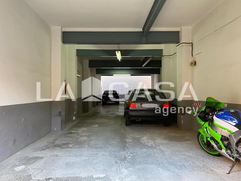 Foto f200c6a7-bf57-449f-a07c-db3b1ff8b31b. Locale commerciale in Centre Santa Coloma de Gramenet