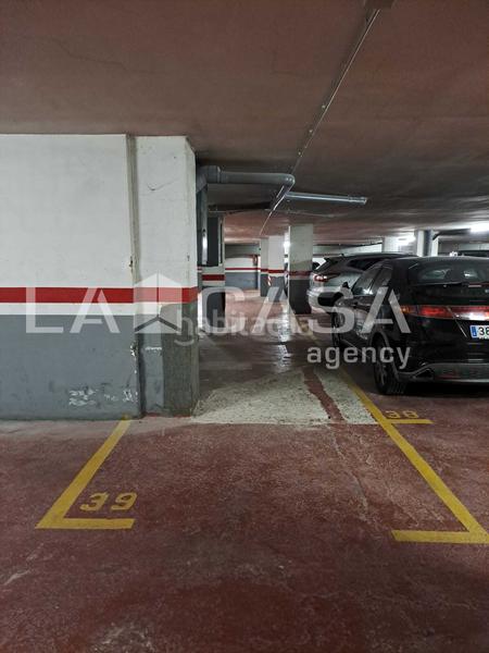 Foto 33606691-e22c-4e60-b20d-253a5182c6c8. Parking voiture dans Sant Martí de Provençals Barcelona