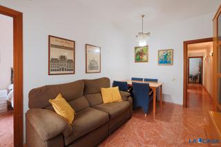 Piso en Sants-Badal. Piso en venta en calle de carreras i candi