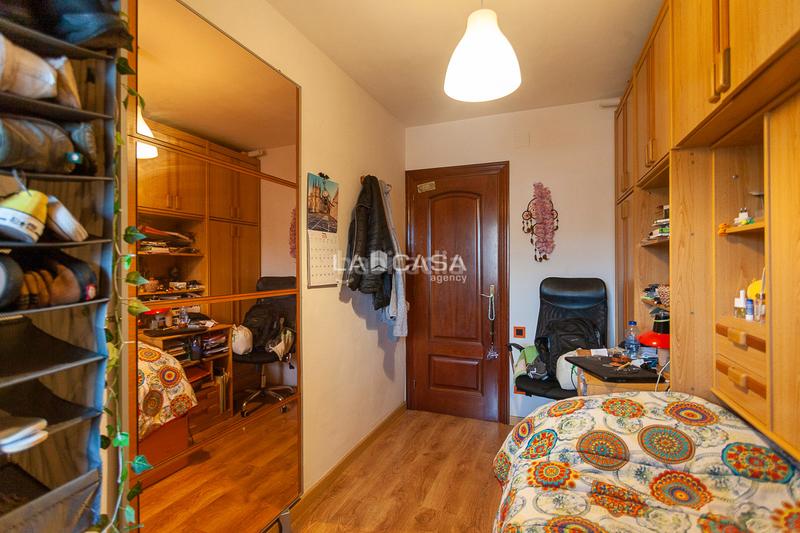 Foto 4cf7079b-52a6-4c2b-ab41-640c339fb772. Piso  en venta en Pubilla Cases en Pubilla Cases Hospitalet de Llobregat (L´)