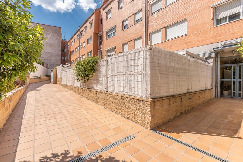 Foto bc55b99d-fc6f-40f5-ac16-be8dac8a7730. Piso  en venta en calle de la oca en San Isidro Madrid