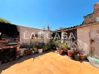 Casa a Llefià. Terraza