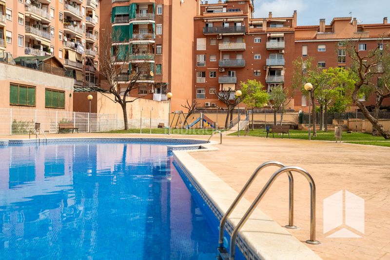 Foto a1b5b236-8e4e-4c3c-9728-393c5695ea1d. Pis amb aparcament piscina a Castell-Poble Vell Castelldefels