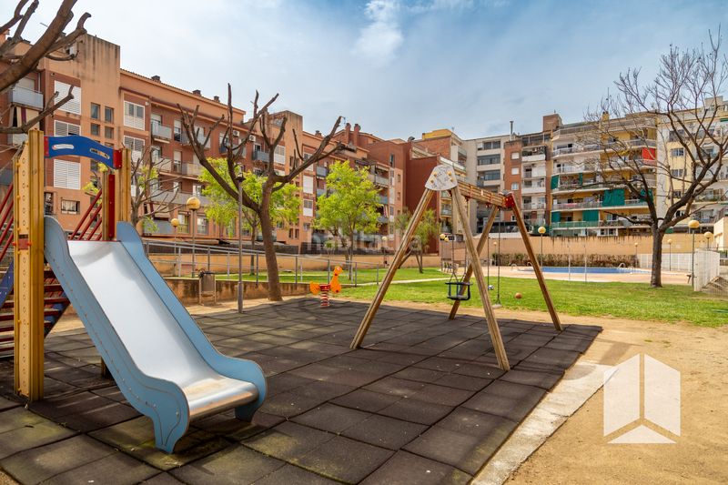 Foto aa5dc092-c816-46fd-9f34-1e337fdb24fe. Pis amb aparcament piscina a Castell-Poble Vell Castelldefels