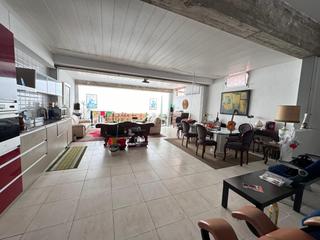 Rez-de-chaussée à Sants. Dúplex en venta en sants