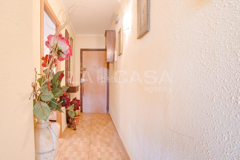 Foto b692ff3f-2ae9-4d48-bd79-9349a1b1bd4c. Appartamento in El Besòs Sant Adrià de Besòs