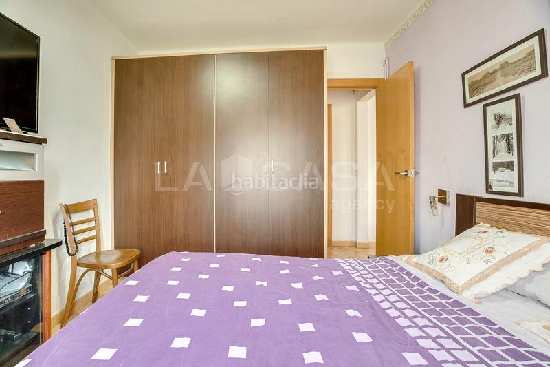 Foto c940b058-3fa9-4a0c-8d39-50850d0807ac. Appartamento in El Besòs Sant Adrià de Besòs