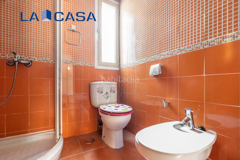 Foto 0e48f9ff-f407-4bc0-9f05-4641342f0428. Piso  en venta en calle de aldea del fresno en Madrid