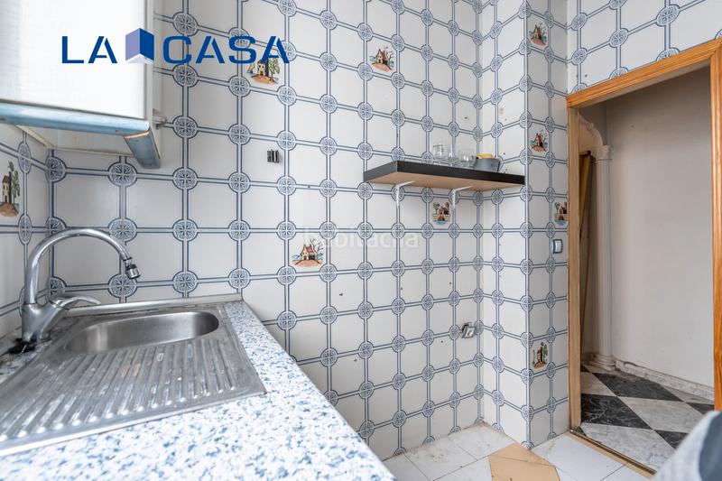 Foto a4288e2d-ea5c-402c-9217-9e3efd9cf30c. Piso  en venta en calle de aldea del fresno en Madrid