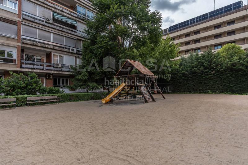 Foto 55ef8336-4c89-43a7-94f2-e32e1216f05e. Flat with heating in Casa de Campo Madrid