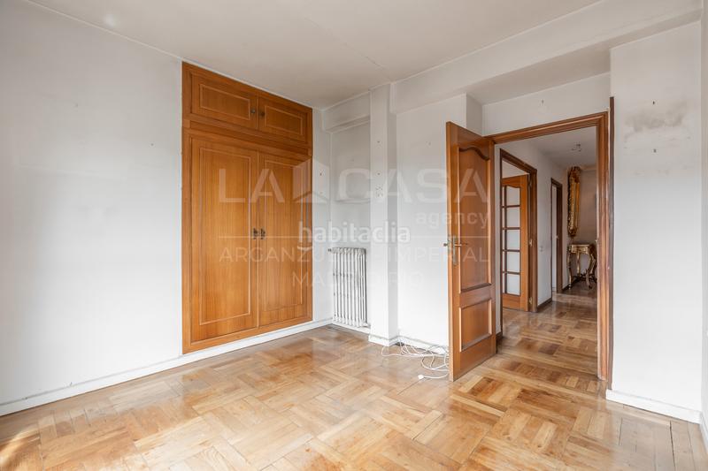 Foto 8af40dee-8a92-4220-ad04-ef1dc50b01e1. Flat with heating in Casa de Campo Madrid