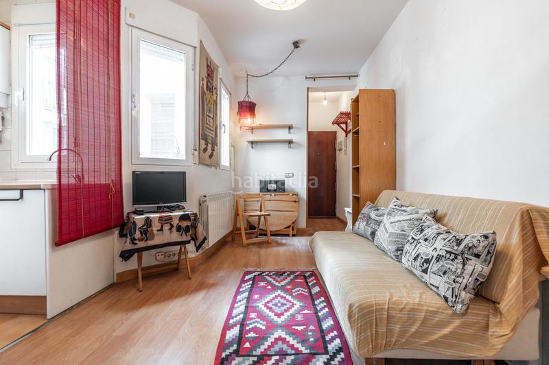 Foto accd6ab4-ed53-4c00-b52f-b1115acf2df1. Piso estudio en venta en del bastero en Embajadores-Lavapiés Madrid