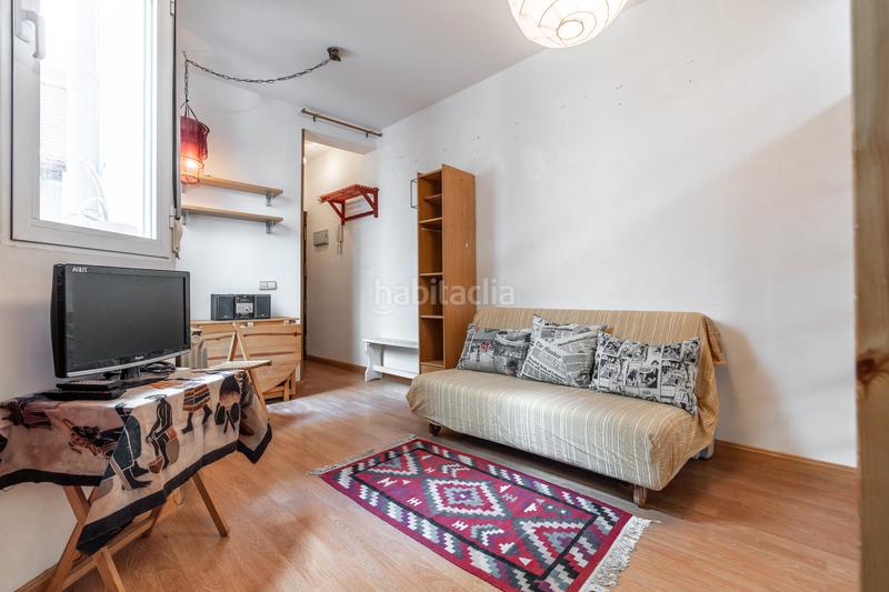 Foto b775982a-cc9a-430b-af5b-34cea62ef97e. Piso estudio en venta en del bastero en Embajadores-Lavapiés Madrid