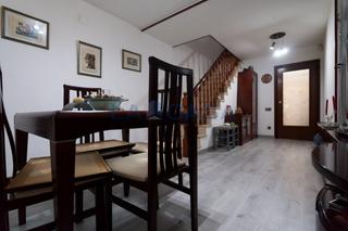Zweistöckige Wohnung in Les Planes. Dúplex en venta en calle de la renclusa