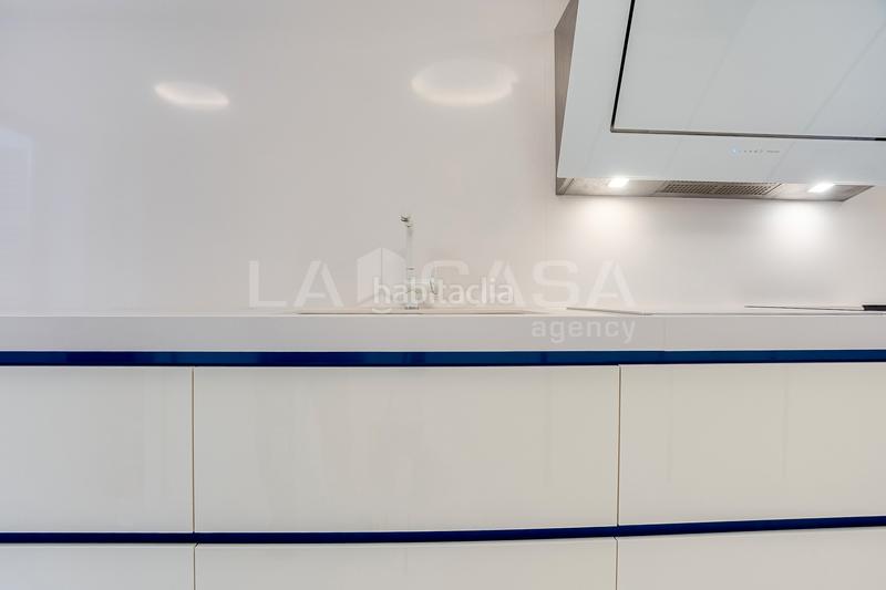 Foto af1015bc-943c-4084-b2db-a550b51fd1b4. Piso  en venta en calle de clara campoamor , en Gavà