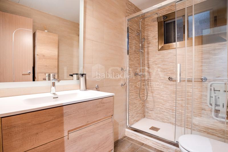 Foto 47c33069-d7f7-4cf9-8a66-4c31b4b56fc3. Piso  en venta en Bufalà en Bufalà Badalona