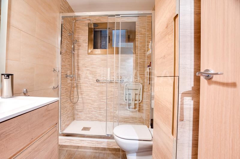 Foto a69b43f3-dfa5-4ce9-b30a-293199d4e471. Piso  en venta en Bufalà en Bufalà Badalona