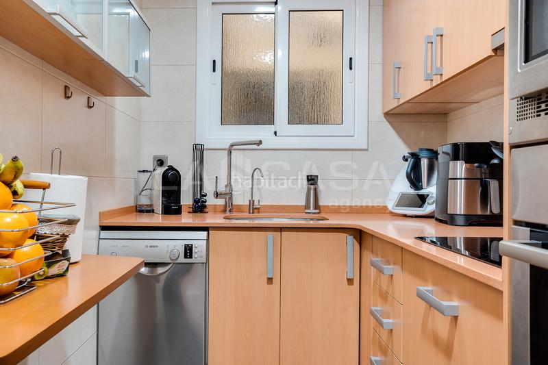Foto d39d7342-571e-4a86-bd2f-42ed0af62887. Piso  en venta en Bufalà en Bufalà Badalona