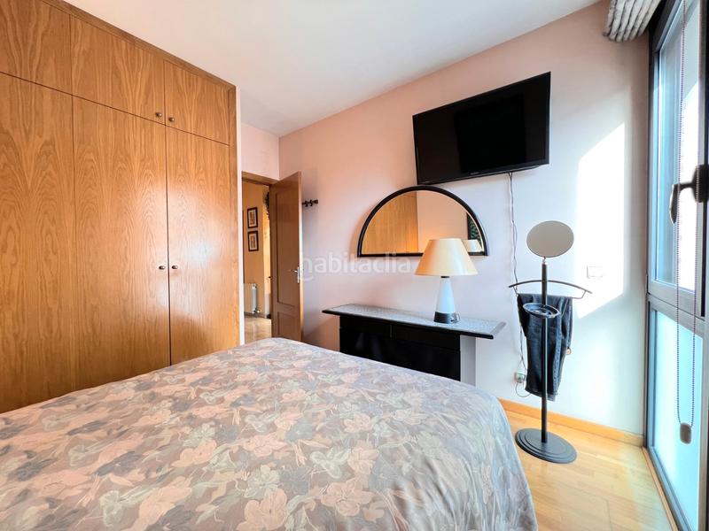 Foto ae02ce01-5d0e-4243-9645-3b9e1a2009b4. Chalet en El Camp de l´Arpa del Clot Barcelona