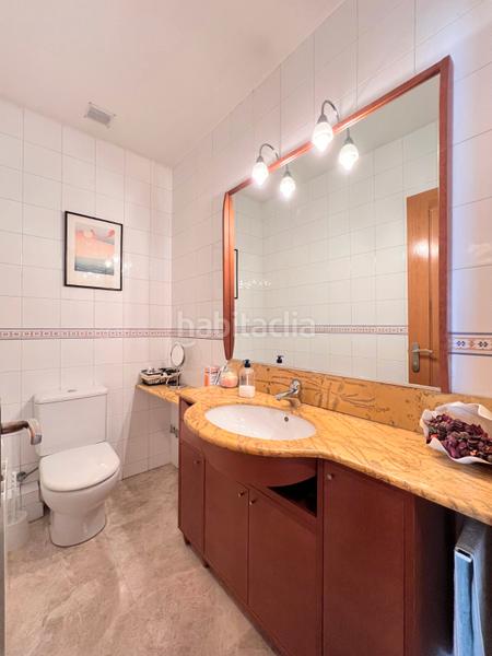 Foto 11c22fff-5ed1-4e6d-98cb-c51d5175939f. Chalet con riscaldamento in El Camp de l´Arpa del Clot Barcelona