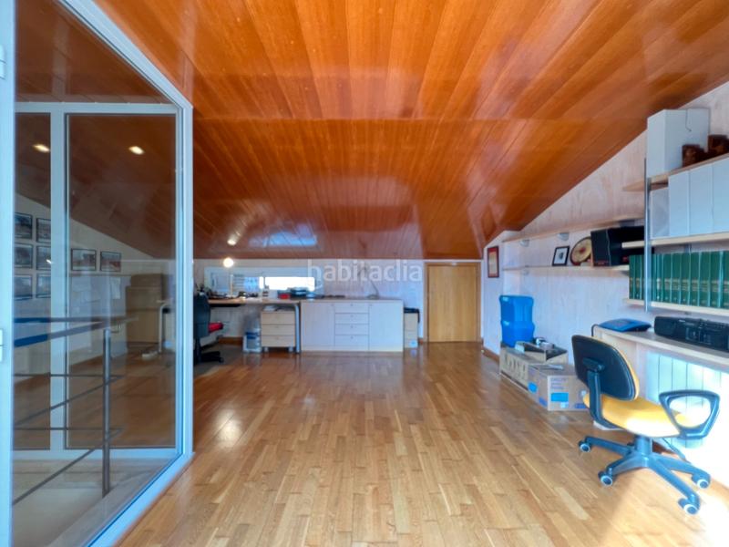 Foto 356d874d-14d8-4425-85b9-c78442f764fc. Chalet con riscaldamento in El Camp de l´Arpa del Clot Barcelona