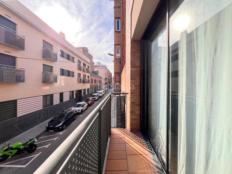 Foto 5f80224e-64b0-4076-b27f-7dc4d2991530. Chalet con riscaldamento in El Camp de l´Arpa del Clot Barcelona