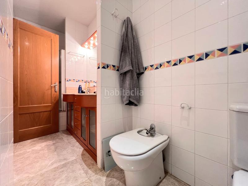 Foto ae05c0ad-8e11-48e1-9f9b-543e64ad22c7. Chalet con riscaldamento in El Camp de l´Arpa del Clot Barcelona