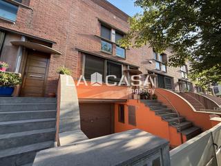 Casa adossada a Can bassa. Balcon, terraza, jardin, parking